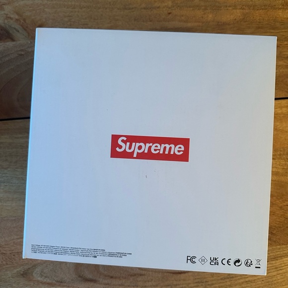 SUPREME GOLD TREE TOPPER - Picture 3 of 12